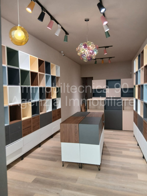 Arezzo Affitto Negozio