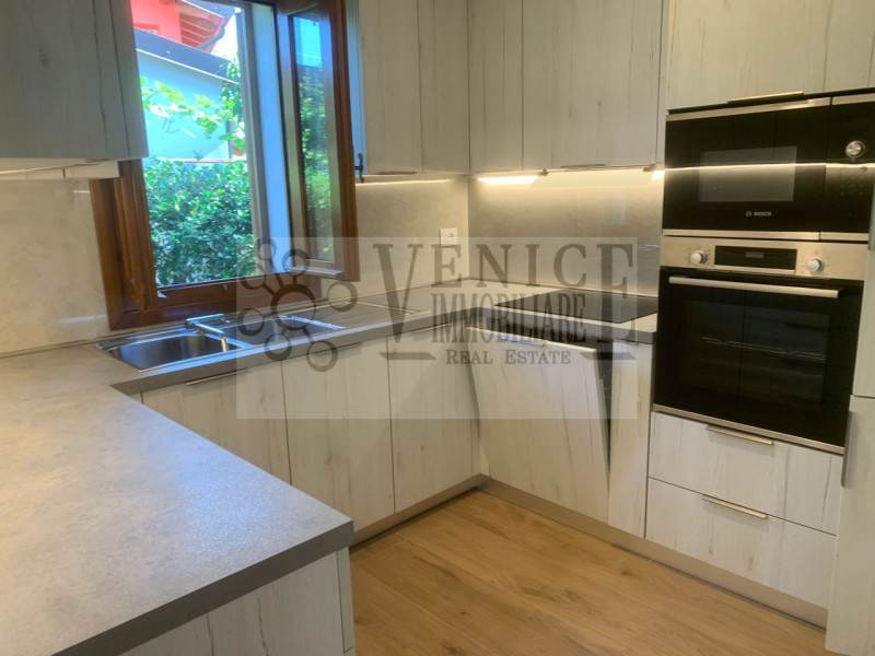 Cessalto, vendiamo casa singola di 260mq su lotto di terreno di circa 1200mq ristrutturata nel 20...