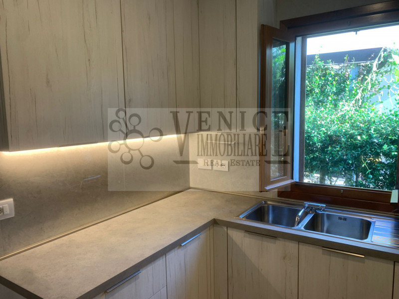 Cessalto, vendiamo casa singola di 260mq su lotto di terreno di circa 1200mq ristrutturata nel 20...