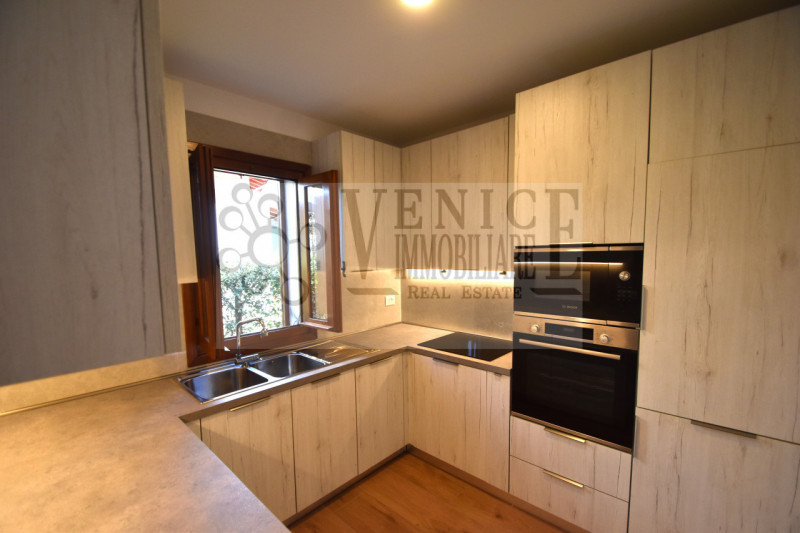 Cessalto, vendiamo casa singola di 260mq su lotto di terreno di circa 1200mq ristrutturata nel 20...