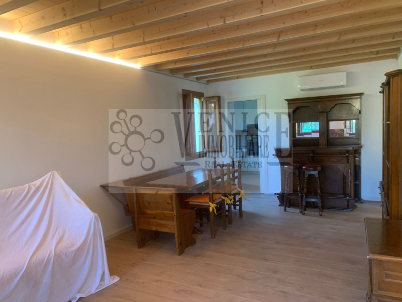 Cessalto, vendiamo casa singola di 260mq su lotto di terreno di circa 1200mq ristrutturata nel 20...