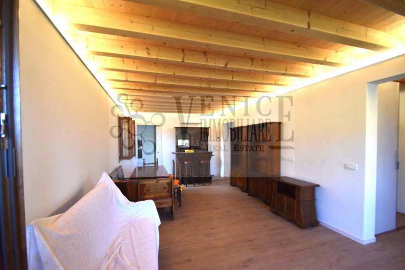 Cessalto, vendiamo casa singola di 260mq su lotto di terreno di circa 1200mq ristrutturata nel 20...