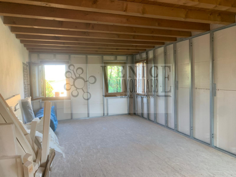 Cessalto, vendiamo casa singola di 260mq su lotto di terreno di circa 1200mq ristrutturata nel 20...