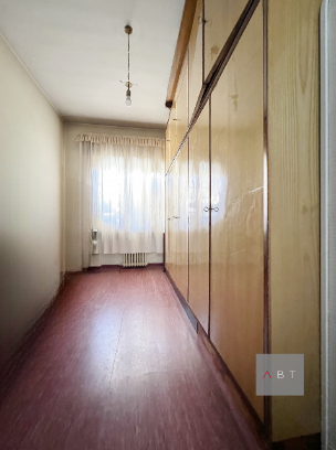 Appartamento situato in centro storico al piano secondo in contesto di 4 unità e composto di: ing...