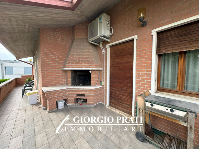 Casa singola in vendita a Bassano del Grappa, con una superficie utile di oltre mq 500 suddivisa ...