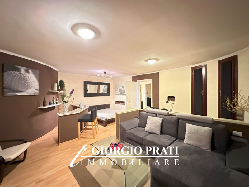 Casa singola in vendita a Bassano del Grappa, con una superficie utile di oltre mq 500 suddivisa ...