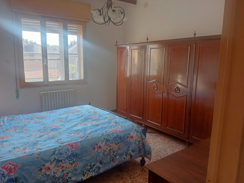 Codigoro - Via interna e tranquilla del paese, per chi ama la pace e la tranquillità, spaziosa ca...