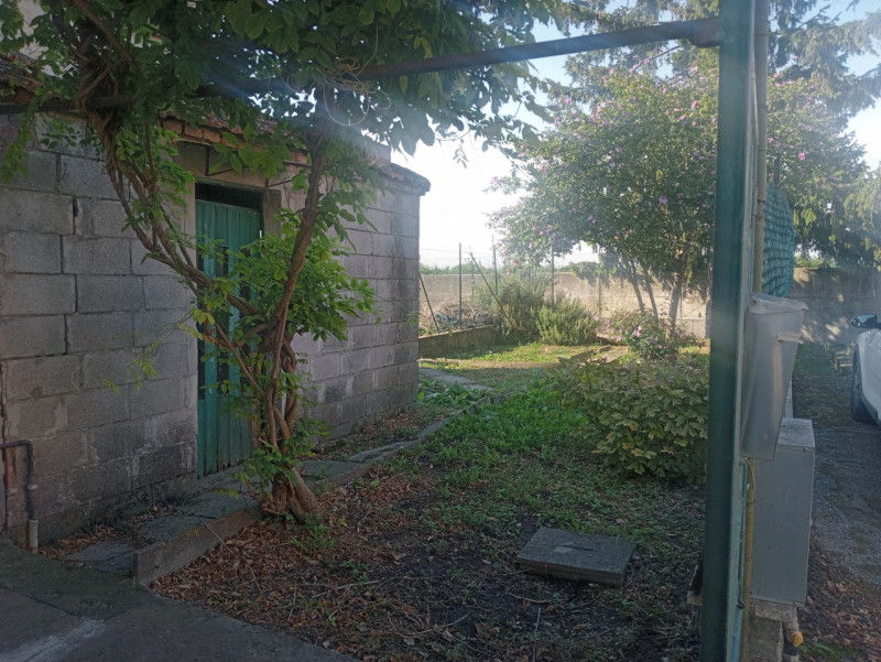 Codigoro - Via interna e tranquilla del paese, per chi ama la pace e la tranquillità, spaziosa ca...