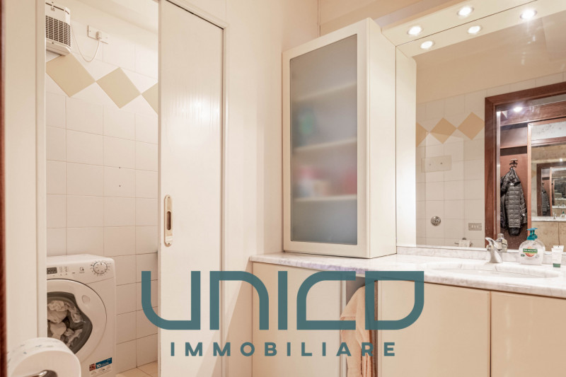 Padova - Zona P.za Mazzini
DA SUBITO
Affittasi appartamento signorile di 210 mq calpestabili, sit...