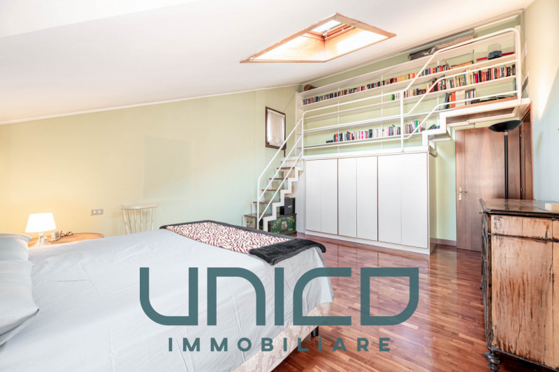 Padova - Zona P.za Mazzini
DA SUBITO
Affittasi appartamento signorile di 210 mq calpestabili, sit...