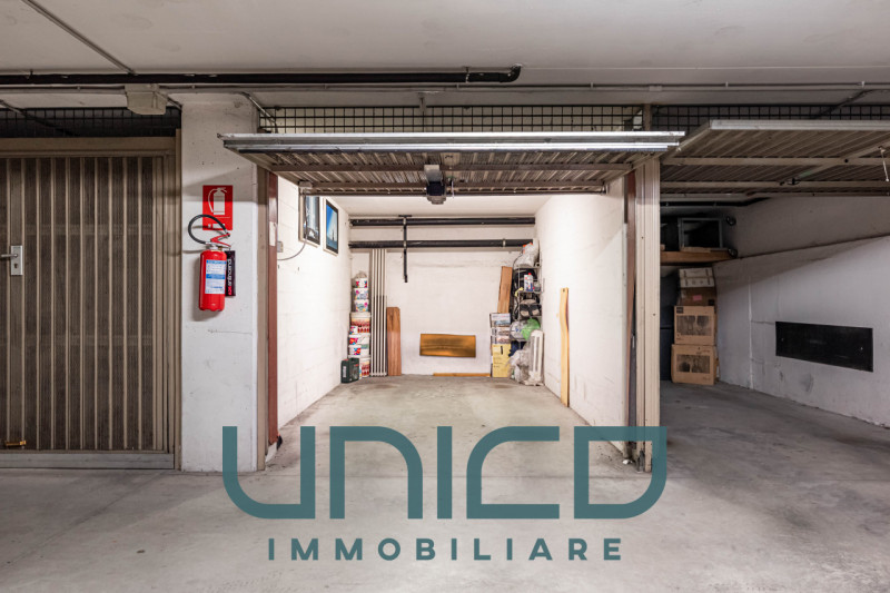 Padova - Zona P.za Mazzini
DA SUBITO
Affittasi appartamento signorile di 210 mq calpestabili, sit...