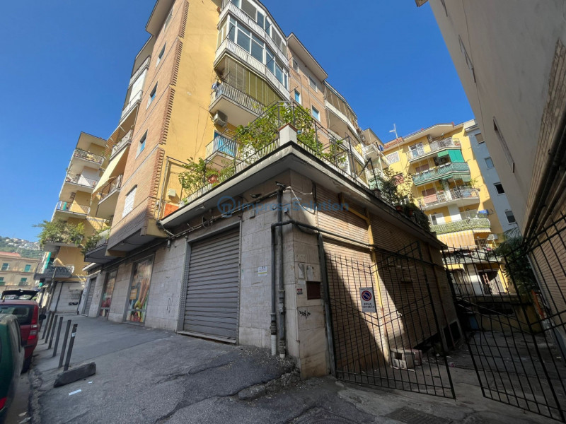 Napoli Affitto Magazzino