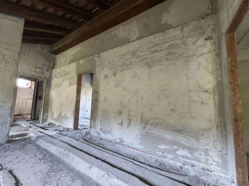 Immagina di svegliarti ogni giorno circondato dalla bellezza senza tempo dei Colli Euganei, in un...