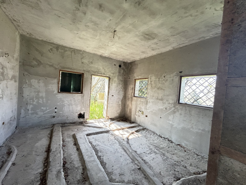 Immagina di svegliarti ogni giorno circondato dalla bellezza senza tempo dei Colli Euganei, in un...