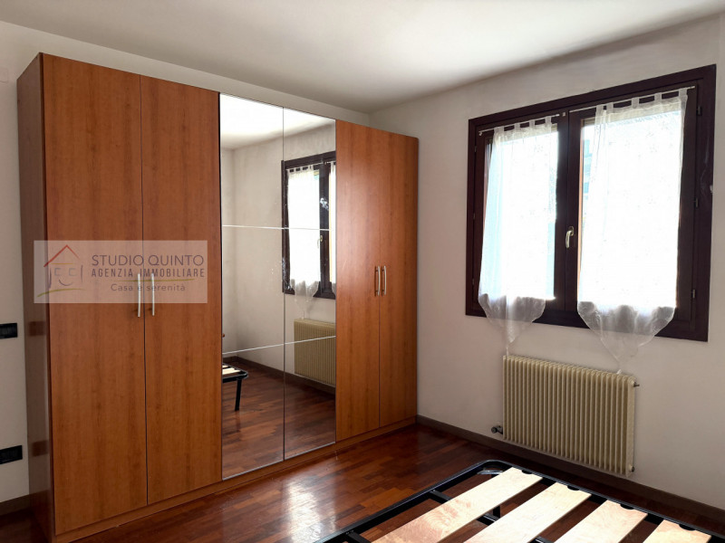 Trattasi di mini appartamento posto al piano terra di una palazzina edificata nel 2003. 
L'immobi...