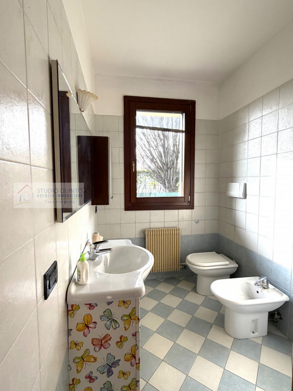 Trattasi di mini appartamento posto al piano terra di una palazzina edificata nel 2003. 
L'immobi...