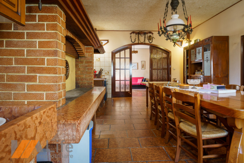 **Porzione di Bifamiliare da Ristrutturare in Vendita a Vicenza – Valletta del Silenzio**

Se sog...