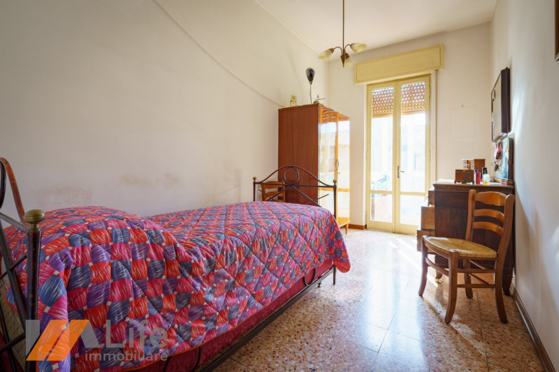 **Porzione di Bifamiliare da Ristrutturare in Vendita a Vicenza – Valletta del Silenzio**

Se sog...