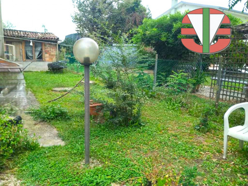 TREBASELEGHE - frazione, proponiamo in vendita casa singola di 160mq sviluppata in due livelli, s...