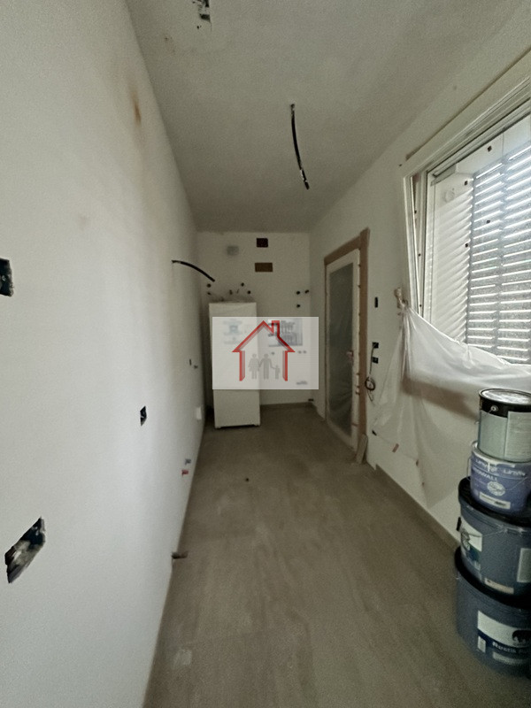 L'agenzia immobiliare Luxor è entusiasta di presentare questa splendida casa singola terratetto i...