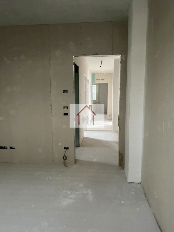 L'agenzia immobiliare Luxor è entusiasta di presentare questa splendida casa singola terratetto i...