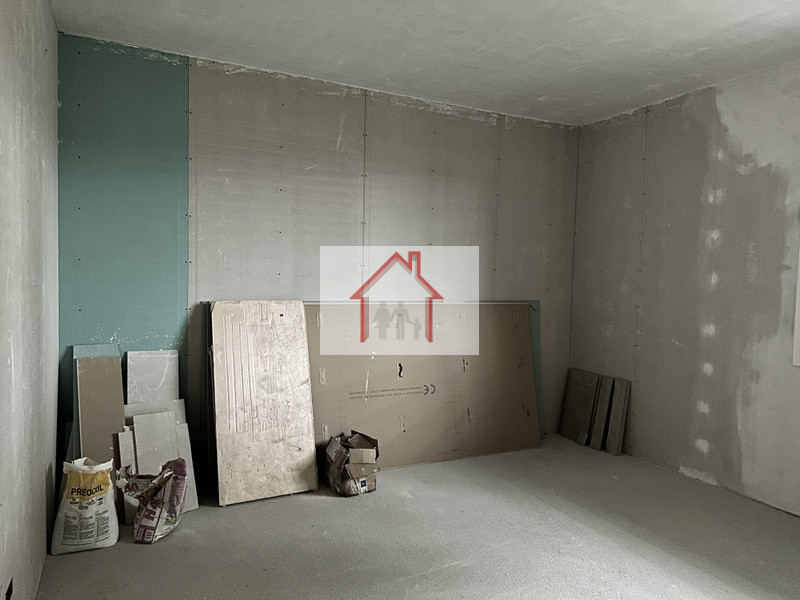 L'agenzia immobiliare Luxor è entusiasta di presentare questa splendida casa singola terratetto i...