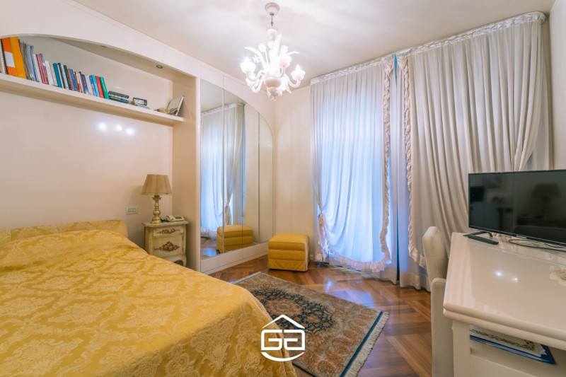 In posizione privilegiata nel cuore di Quinto Vicentino, proponiamo in vendita una splendida vill...