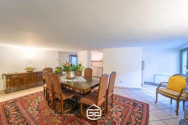 In posizione privilegiata nel cuore di Quinto Vicentino, proponiamo in vendita una splendida vill...