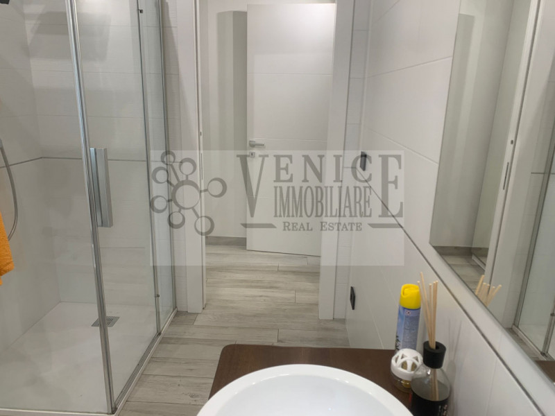 In vendita, nel cuore di Perarolo, proponiamo un'incantevole casa singola terratetto immersa in u...