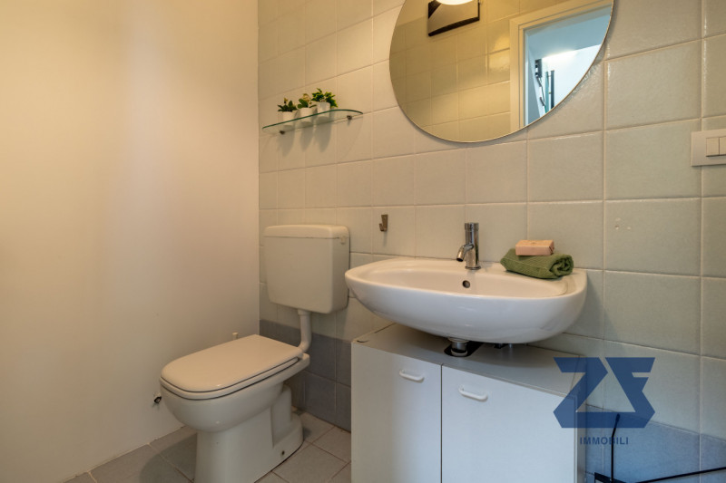 In vendita a Castelfranco Veneto - zona residenziale a due passi dal centro

Bifamiliare costruit...