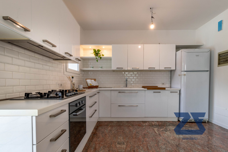 In vendita a Castelfranco Veneto - zona residenziale a due passi dal centro

Bifamiliare costruit...