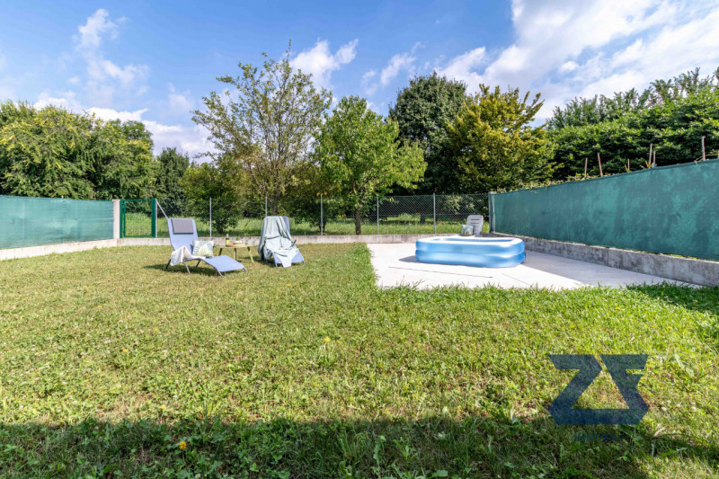 In vendita a Castelfranco Veneto - zona residenziale a due passi dal centro

Bifamiliare costruit...