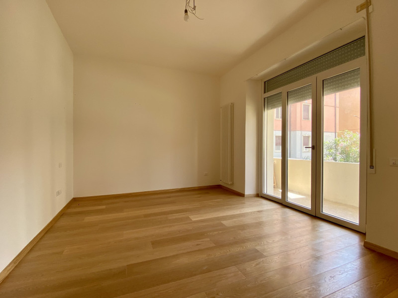 A pochi passi dal cuore di Vicenza, in una zona comoda all'università e principali servizi, propo...