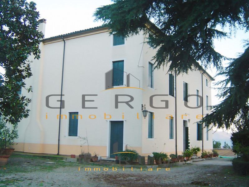 (Per INFO Cristina 3389226442) Proponiamo in vendita casa tipica veneta, costruita alla fine del ...