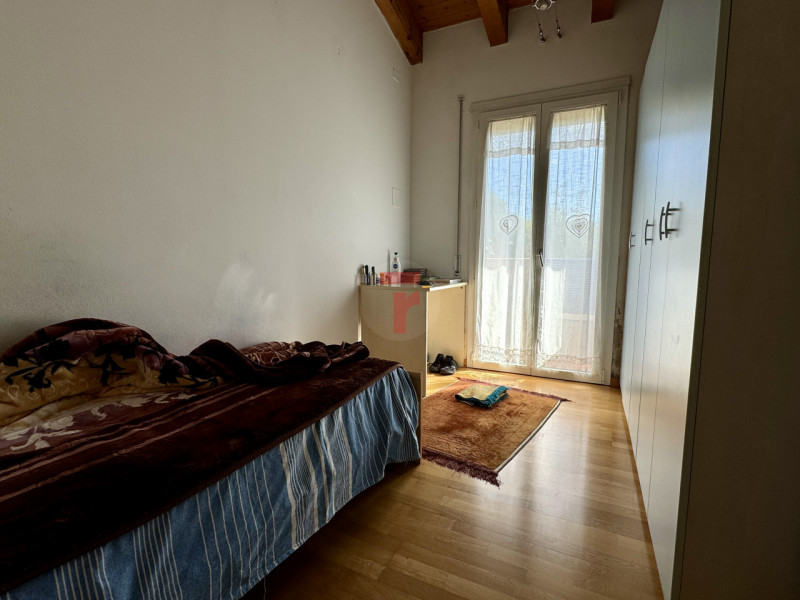S.Giorgio delle Pertiche - zona verde e tranquilla. Comoda al centro paese, ai servizi. Zona ben ...