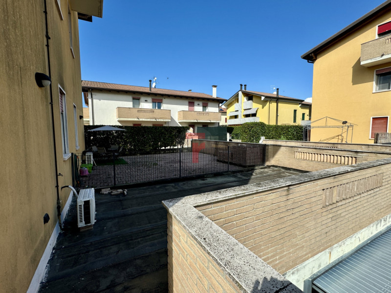 Villanova di Camposampiero - loc.Mussolini - Zona tranquilla verde e ben abitata. Condominio inse...