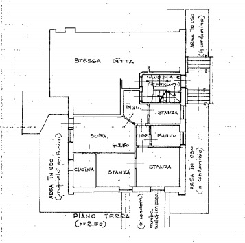 Scopri questo incantevole appartamento quadrilocale situato nel prestigioso Comune di Cortina d'A...
