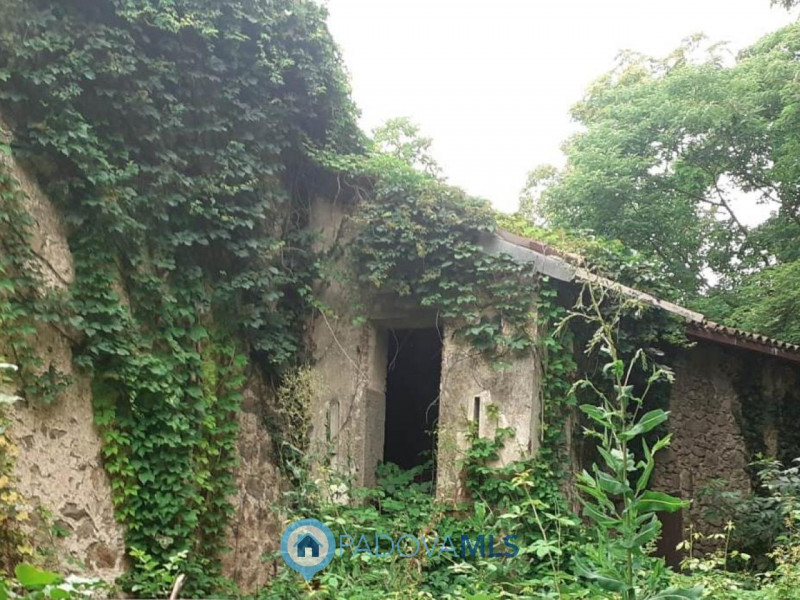 Immobile in esclusiva al Gruppo Padova MLS
Vò Euganeo

Nel cuore dei Colli Euganei, a Vò, proponi...