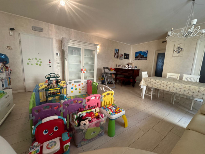 RIF: APMZ2. A Monselice si propone in vendita appartamento al piano secondo con 2 CAMERE in un co...