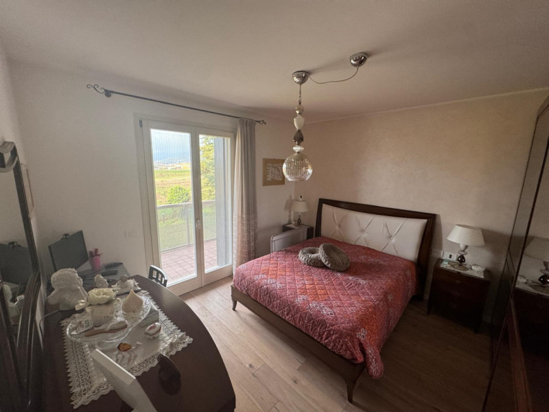 RIF: APMZ2. A Monselice si propone in vendita appartamento al piano secondo con 2 CAMERE in un co...