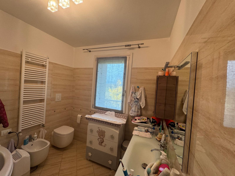 RIF: APMZ2. A Monselice si propone in vendita appartamento al piano secondo con 2 CAMERE in un co...