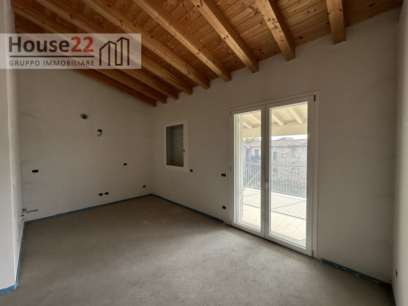 BUFFALORA (BRESCIA). In nuovo e curato residence, in palazzina di sole 6 unità abitative, proponi...