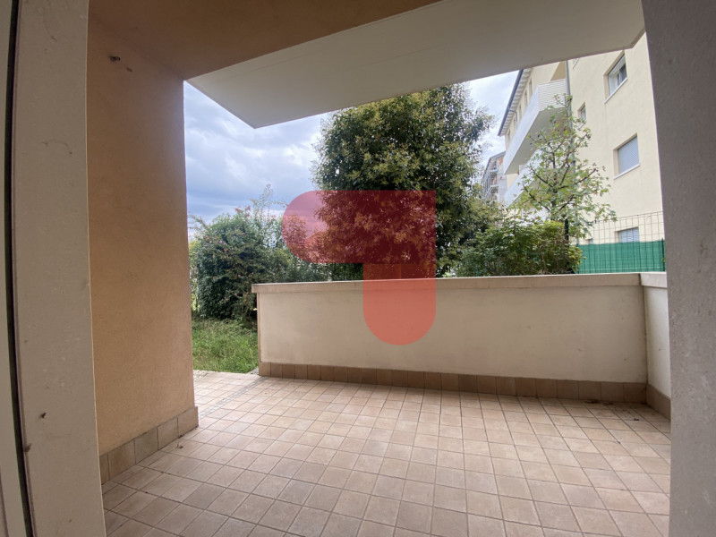 Situato nel cuore di Arzignano, proponiamo in vendita un bellissimo immobile che offre comfort e ...