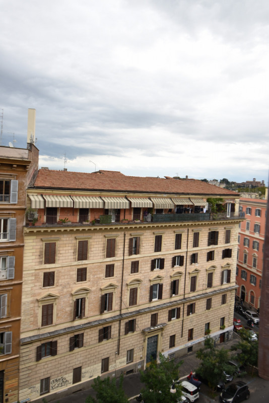 Roma Affitto Appartamento quadrilocale
