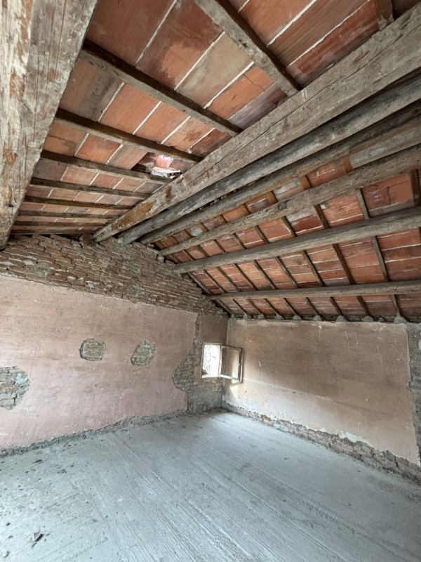 In posizione centrale a Conselve, a pochi passi da tutti i principali servizi, proponiamo intero ...