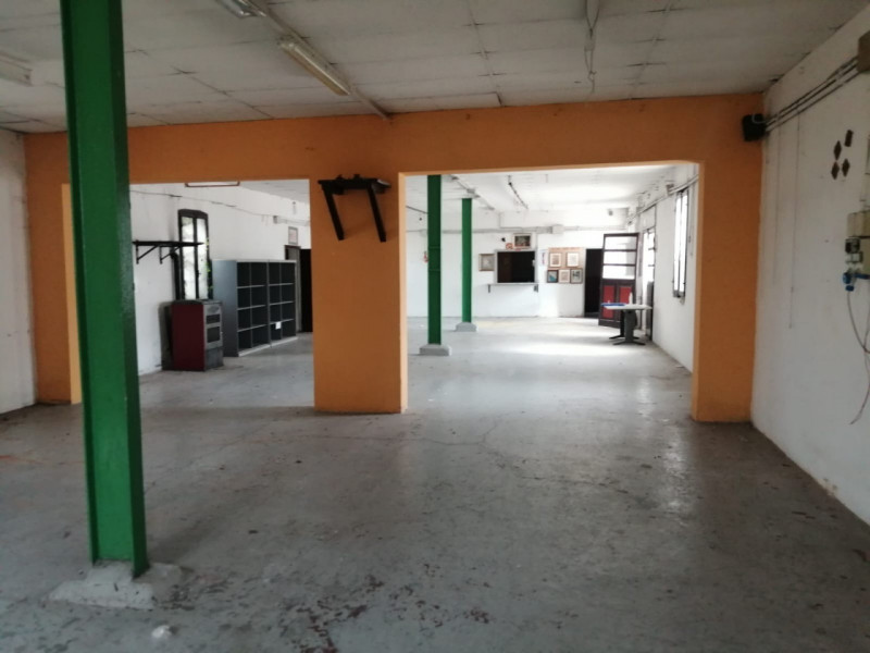 In posizione centrale a Conselve, a pochi passi da tutti i principali servizi, proponiamo intero ...