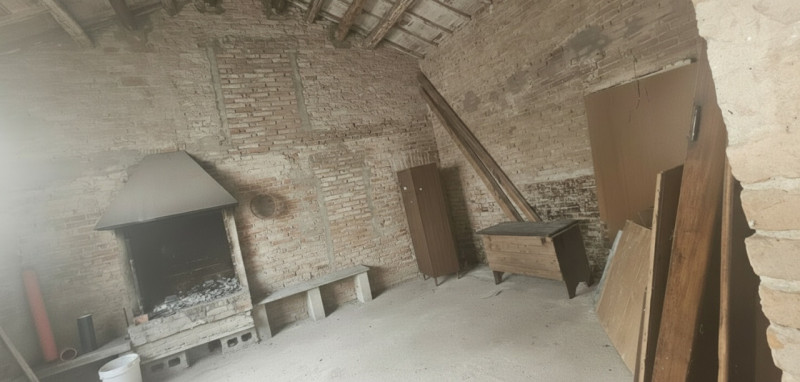 In posizione centrale a Conselve, a pochi passi da tutti i principali servizi, proponiamo intero ...