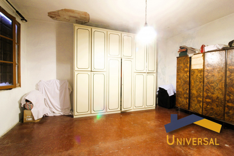 FRATTE – In zona centrale, comoda ai principali servizi del paese quali scuole, negozi, bar e fer...