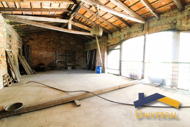 FRATTE – In zona centrale, comoda ai principali servizi del paese quali scuole, negozi, bar e fer...