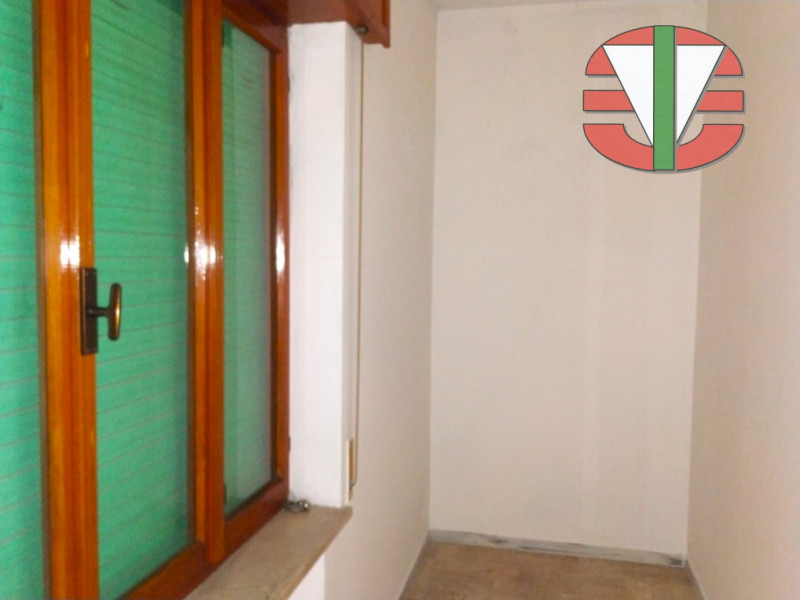 Lusiana Conco - Santa Caterina in zona centrale, proponiamo in vendita casa singola di 200mq svil...